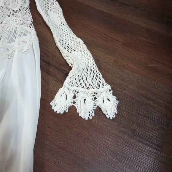 Altered State Crochet Cover-up - Picture 6 of 11